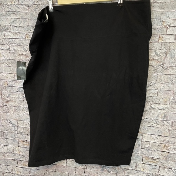 Torrid Black Stretch Pencil skirt 4 - Picture 4 of 4